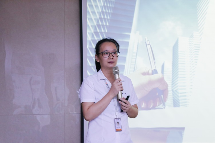 团结一心，勇毅前行——艾礼安隆重举办2020年中总结暨表彰大会