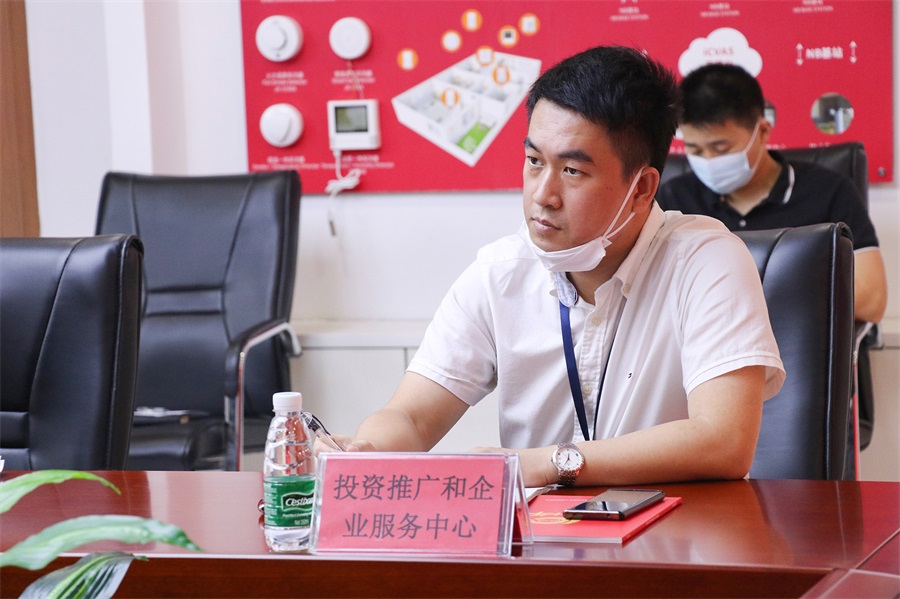 深圳市龙华区副区长陈建民一行前来艾礼安参观调研